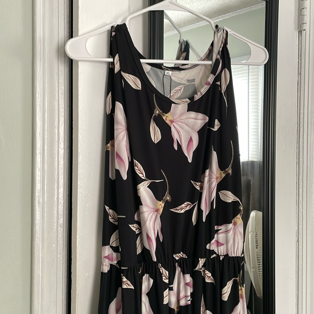 Sleeveless maxi dress